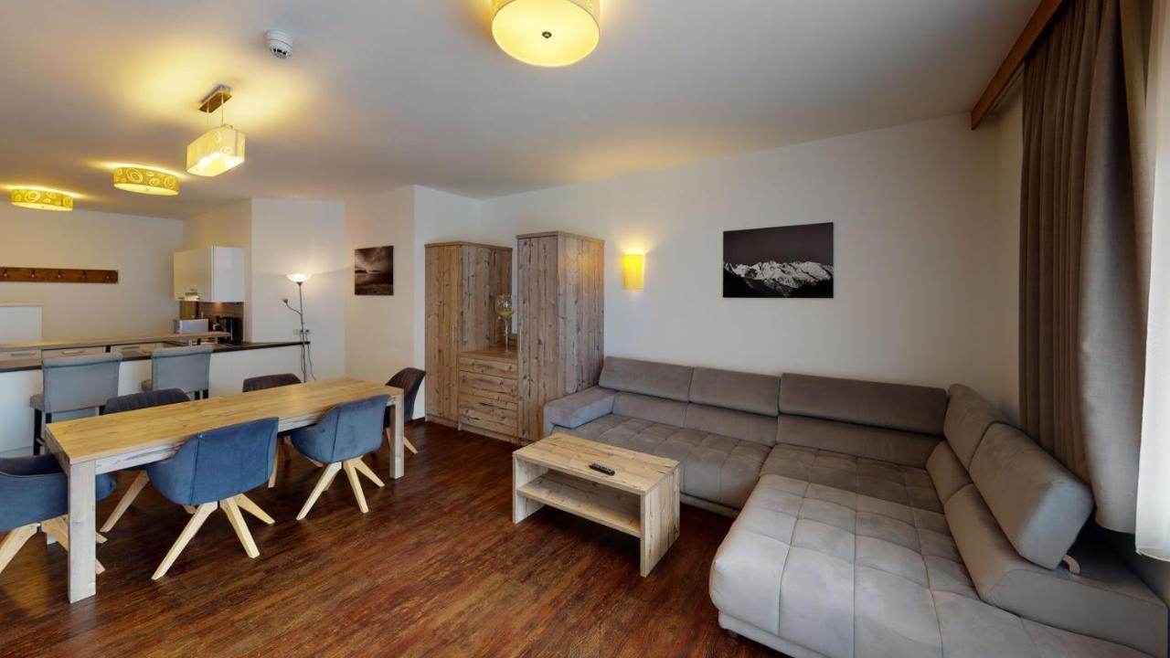 זולדן A Casa Saphir Appartement-Hotel מראה חיצוני תמונה