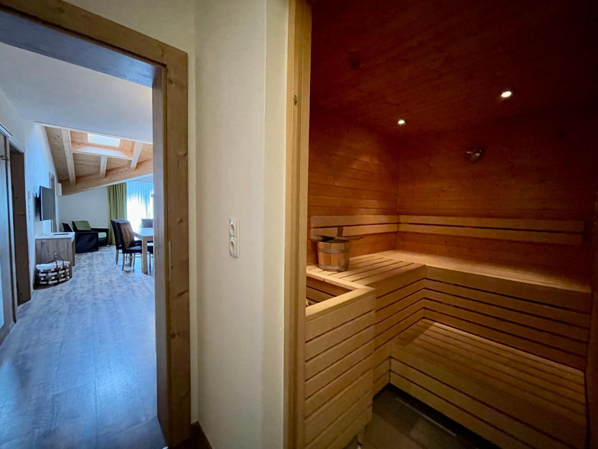 זולדן A Casa Saphir Appartement-Hotel מראה חיצוני תמונה