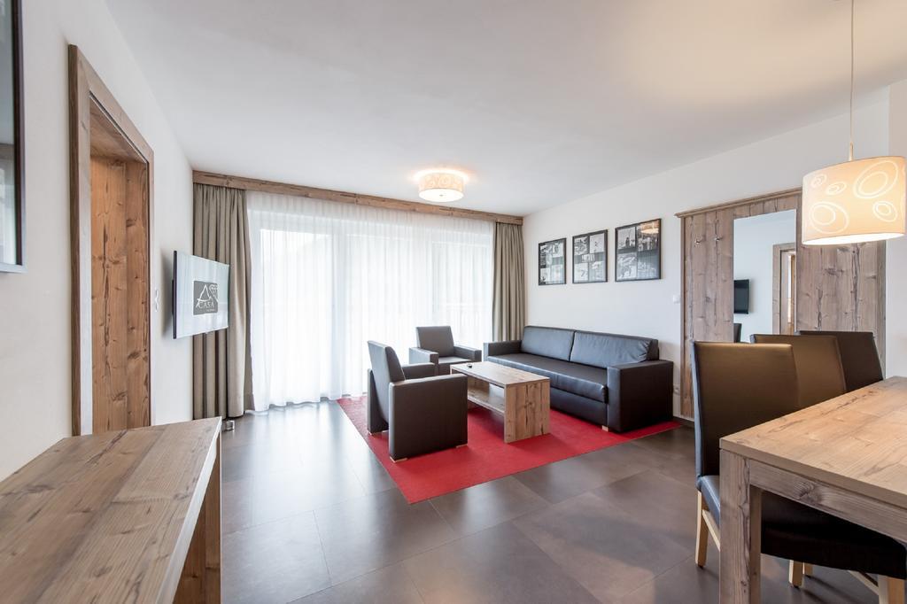 זולדן A Casa Saphir Appartement-Hotel מראה חיצוני תמונה