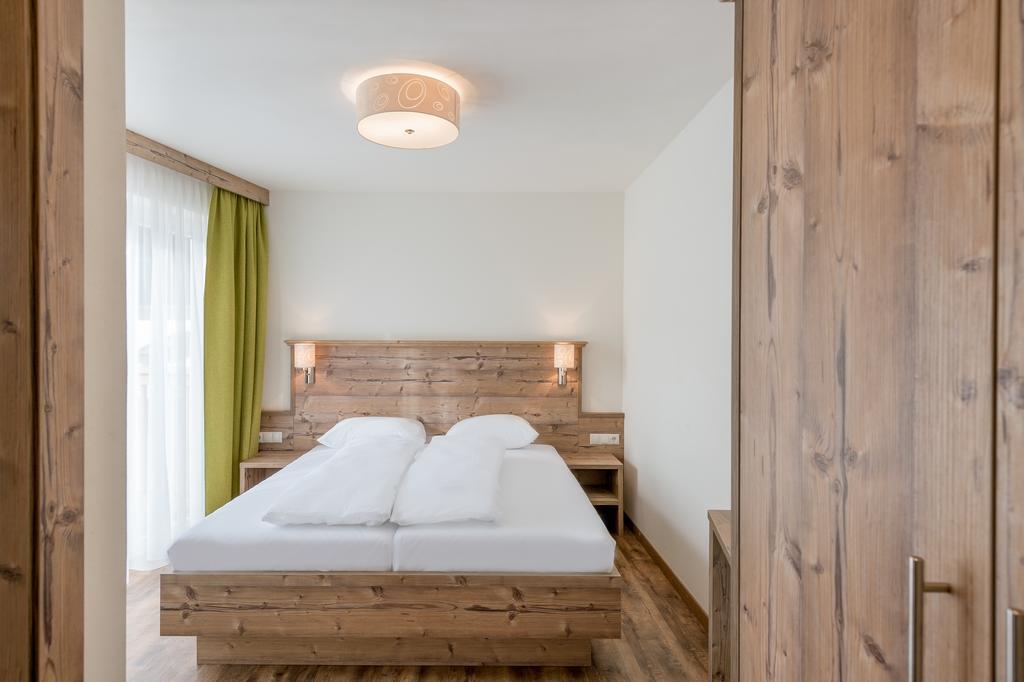 זולדן A Casa Saphir Appartement-Hotel מראה חיצוני תמונה