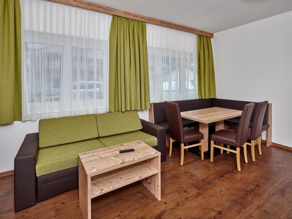 זולדן A Casa Saphir Appartement-Hotel מראה חיצוני תמונה