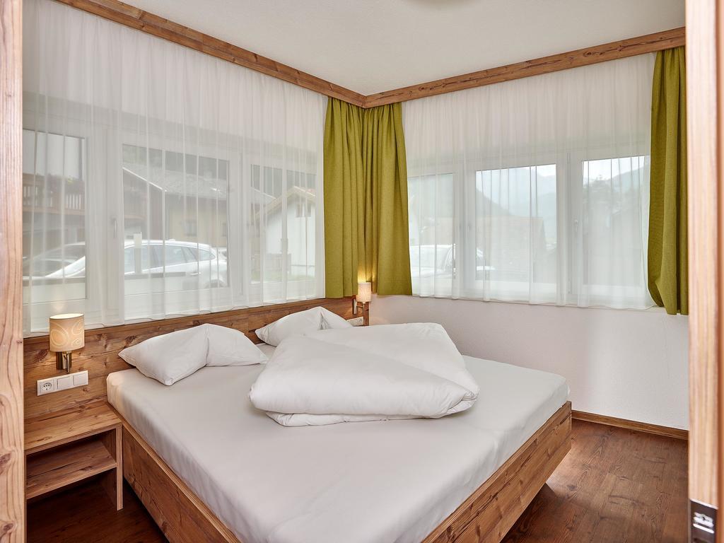 זולדן A Casa Saphir Appartement-Hotel מראה חיצוני תמונה