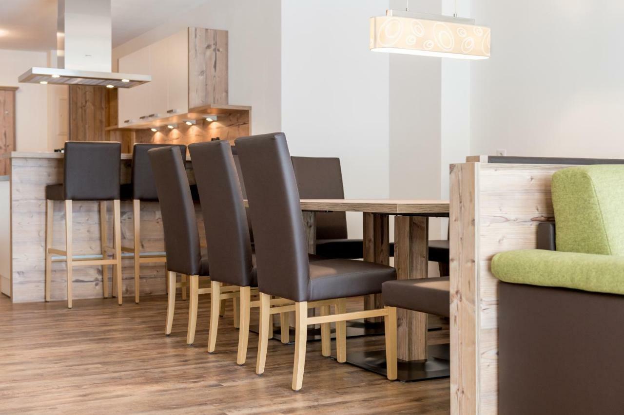 זולדן A Casa Saphir Appartement-Hotel מראה חיצוני תמונה